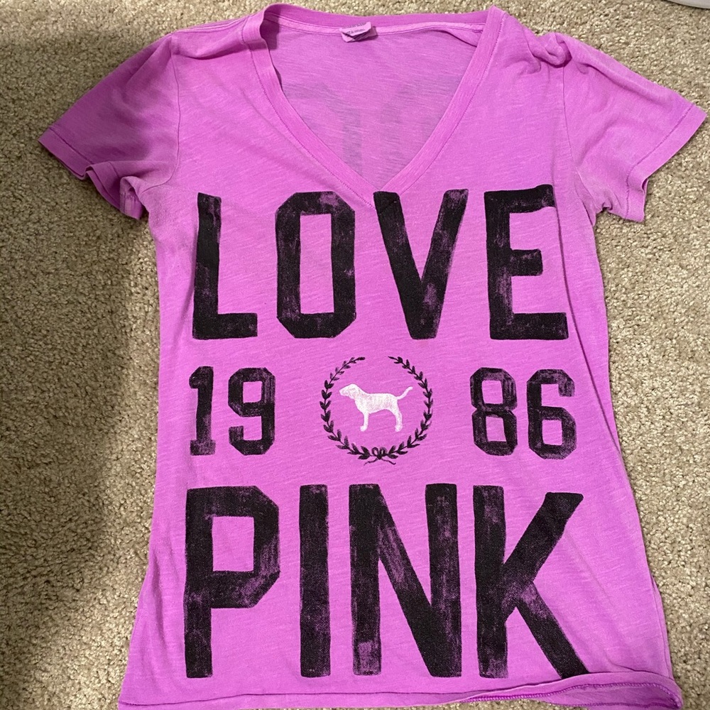 Victoria’s Secret PINK v-neck